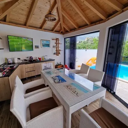 Studio Apartmani Milovic Trebinje Buitenkant foto