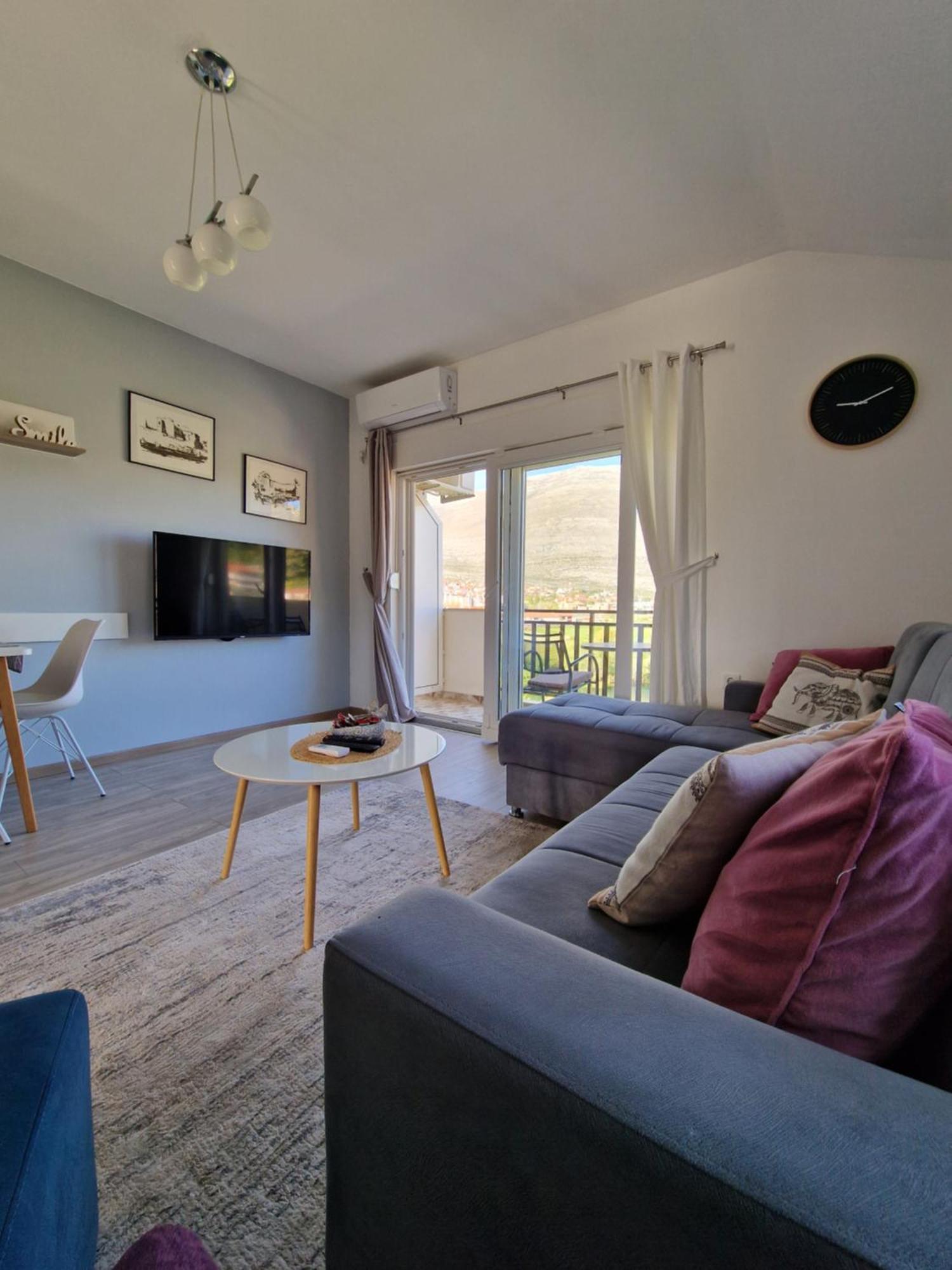 Milovic Apartment